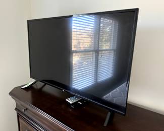 TCL 40" 3-SERIES FHD LED Smart Android TV - 40S33