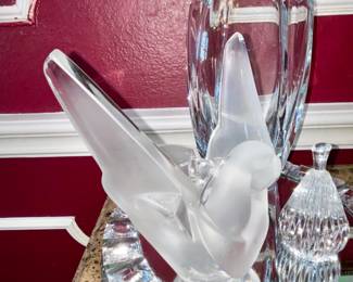 STEUBEN LOVE BIRDS VASE / FLOWER FROG