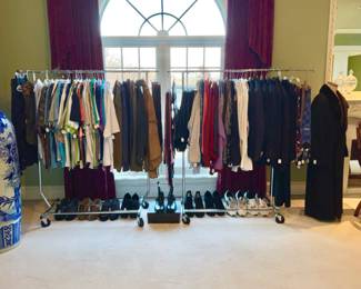 Mens clothing - Coats, Suits, Dress Shirts, Sports Shirts, Lots of great ties!