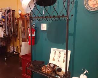 HAT RACK