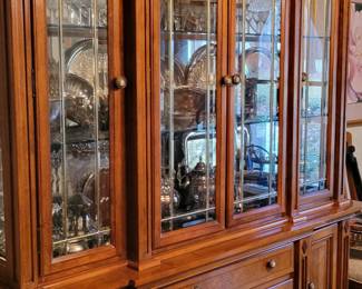 China cabinet ( full)