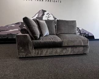 $300 USD Vanguard Ease Lucca Corner Module Left Veto Smoke Sofa Couch MTF158-26 Description: Invite a spacious and truly comfortable sectional into your living room, basement or entertainment space. The Lucca Modular Sectional features comfortable deep seating, sophistication and true contemporary design style. We are offering the Left Veto Smoke component at an exceptional price.
Dimensions: 72 x 44 x 24H in | Seat Height 19 in | 172.0 lb
Condition: New
Location: Local pick up Portland, OR. Shipping suggestions available upon request. https://goodbyhello.com/products/copy-of-sunpan-zuma-solterra-gray-concrete-top-coffee-table-mtf158-23?_pos=12&_sid=fbcd51fb9&_ss=r