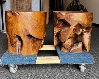 $150 USD Teak Natural Rustic Root Trunk Side Table MTF158-34 Description:
Natural teak roots add a touch of organic texture to spaces indoors or out. Each has unique character, with dramatic highs and lows in the finish. Over time, teak weathers and greys in the sun for a found feel. Safe for outdoor spaces cover or store indoors during inclement weather and when not in use.
Dimensions: 16 x 16 x 16H in (measurements are approx.)
Condition: Used in like new condition. Please see photos for more detail.
Location: Local pick up Portland, OR. Shipping Suggestions available upon request. https://goodbyhello.com/products/copy-of-kepler-iron-bluestone-square-coffee-table-mtf158-33?_pos=5&_sid=fbcd51fb9&_ss=r