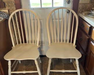 Set of 4 white bentwood chairs