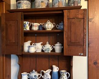 Creamers, teapots, pitchers, dishes