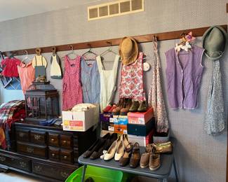 Vintage aprons
Scarves, hats, gloves
Bedroom dressers