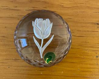 Lot 8137 Waterford Crystal  Glass Tulip Floral Paperweight