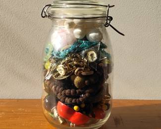 Lot 7445 Trinket Jar  Costume Jewelry  Crafty Bits