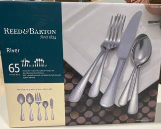 Lot 9734 New in Box  65 pcset  Reed  Barton  1810 Stainless Steel Flatware  River