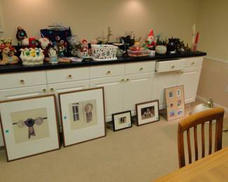 Lots of great pieces to decorate your home and walls