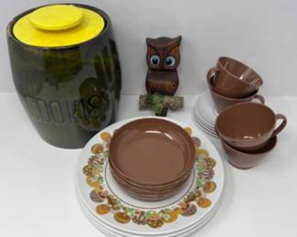 Retro Kitsch Kitchen - Mushroom Melamine 16pc Set