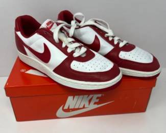 Vintage NIB 4272 Team Convention Low Sneakers - Men's Size 9