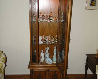 Vintage display cabinet, that lights up too