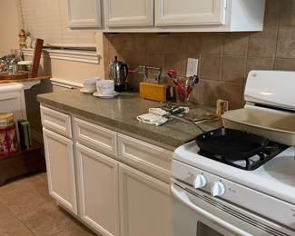 Many great items in the kitchen.