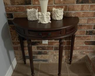 This is a great accent piece!  And these ceramics are beautifully made.