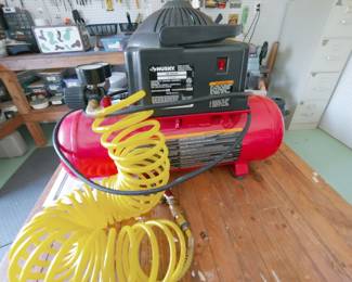 Husky 2 Gal 100 psi compressor
