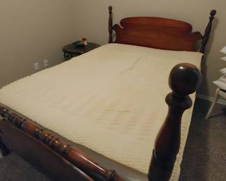 Full Size Antique Poster Bed