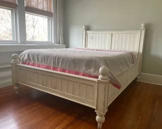 Pottery Barn White Painted Thomas Full Bed