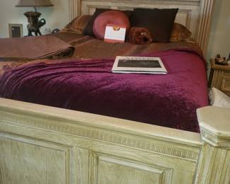Lexington Queen Size Bed 