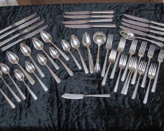 Oneida 1881 Rogers Silver Plate flatware and original box.  68pcs.:  $110.00
