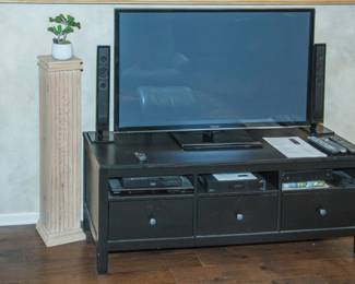 Pillar and TV for sale.  Entertainment center:  55" Panasonic TV:  $180.00