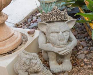 OOPS!  Sorry folks, the Dadu on the right is going to SPAIN!