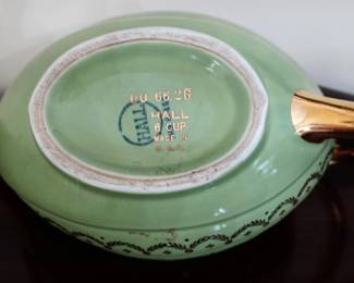 Hall Green Aladdin's Lamp Teapot 6 Cups