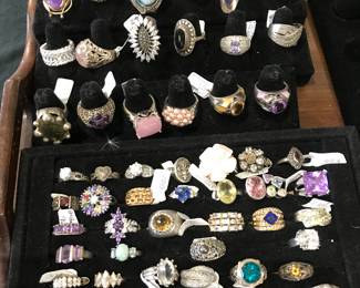 Costume rings 25-50% off