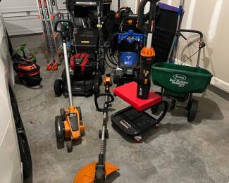 Various outdoor implements 