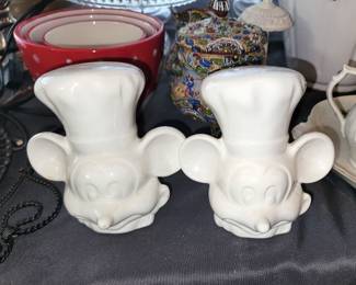 Mickey Mouse salt/pepper shakers
