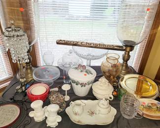 Serving pieces. bowls