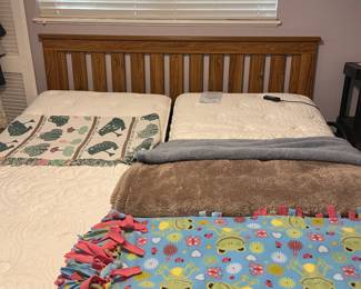 Adjustable Kingsdown Twin Beds