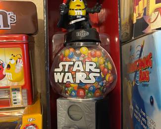 Vintage Star Wars M&M candy/gum dispenser new in box
