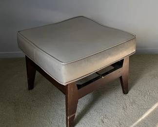 Adjustable Kneeling Stool
