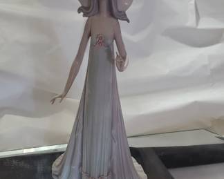 Lladro Lady