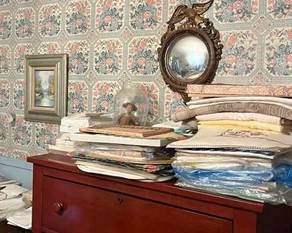 Linens, linens, lines, table clothes, napkins...