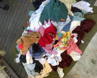 $1 Vintage clothing pile, 200-300 pieces