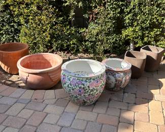 Large flower pots 