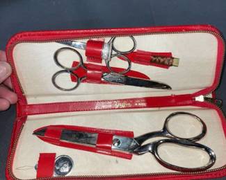 Griffon vintage leather case with sewing tools