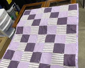 Baby quilt 38 x 45 in