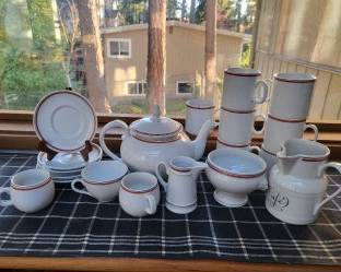 Porcelain D'Auteuil Jacques Lobjoy Bistro France tea/coffee set