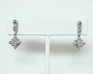 Diamond earrings in white gold 