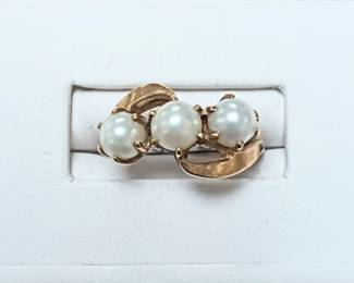 Pearl Ring in 14k. Sz 6.5