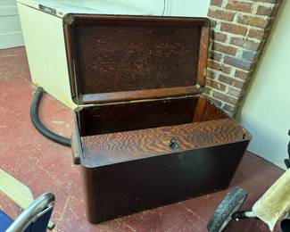 75	$140 	W.P Spellman trunk tiger oak Art deco 40x22Tx20D	