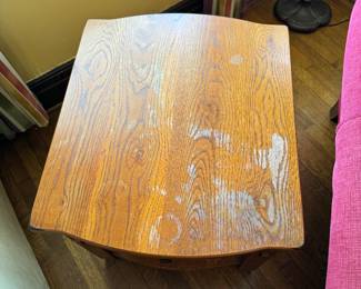 22	$150 	Broyhill console  52x17x30 + 1 side table 27x23x22									
