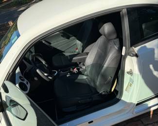 2013 VOLKSWAGEN BEETLE 3VWJP7AT7DM659260                  
100451 miles