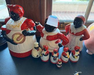 $70 -  Lot of black Aunt Jemina memorabilia 8 pieces