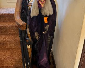 29	$60 	Halloween life size witch 