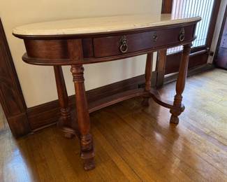 2	$180 	Console foyer composite oval top 45x20x30	