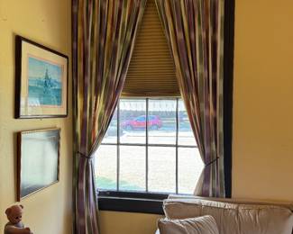 27	$120 	Drapes set of 6 	